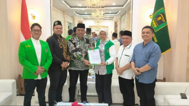 Lalu Aria Dharma Dapat SK Dukungan PPP di Pilkada Kota Mataram