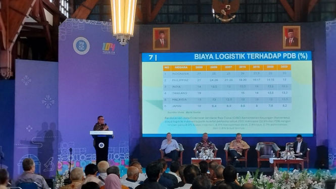 Seminar Nasional yang membahas tentang Kinerja Logistik di Indonesia