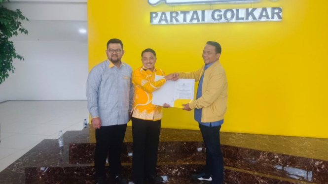 Pasangan Repol-Ardo terima SK dukungan dari Golkar di Pilkada Kampar