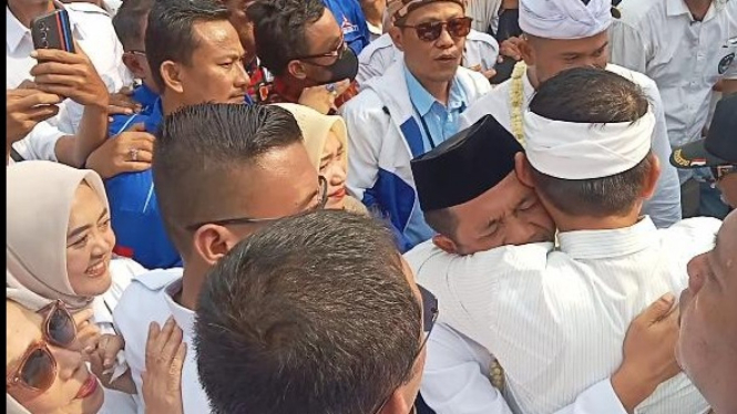 Dedi Mulyadi saat kegiatan 'KDM Menyapa' di Desa Cilegon, Purwakarta