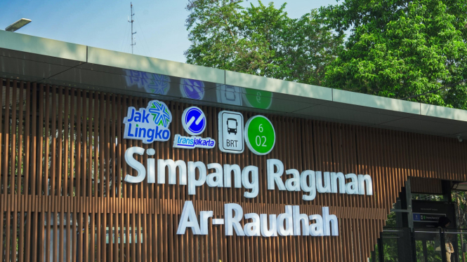 Peresmian Masjid Ar-Raudhah di kawasan Ragunan