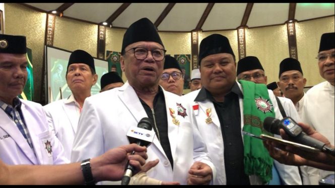 Ketua Majelis Pembina PP PERTI, Dr. H Osman Sapta (Oso)