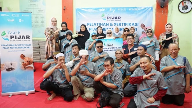 20 Penyandang tunanetra ikut Program PIJAR (Pijat Netra Berdikari).