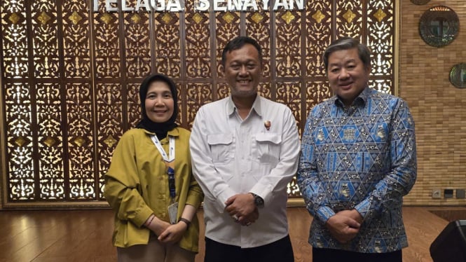 Ketua Umum GAPMMI Adhi S. Lukman (kanan)