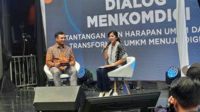 Menteri Komunikasi dan Digital, Meutya Hafid (Kanan)