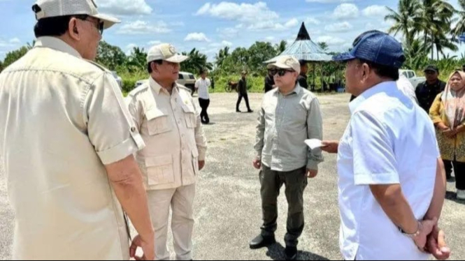 Andi Syamsuddin Arsyad bersama Presiden Prabowo Subianto