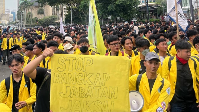 Aksi Mahasiswa Bertajuk Indonesia Gelap