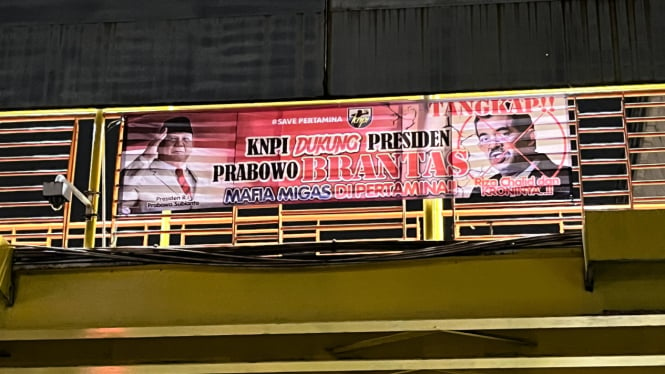 Spanduk Dukung Prabowo Berantas Mafia Migas