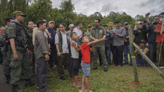 Menhut melakukan pelepasliaran burung di Gunung Halimun Salak