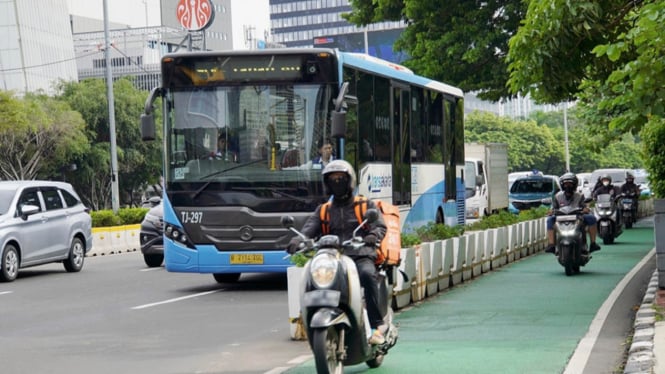 Ilustrasi transportasi umum