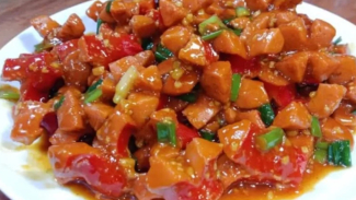 Tumis sosis telur pedas Tumis sosis telur pedas