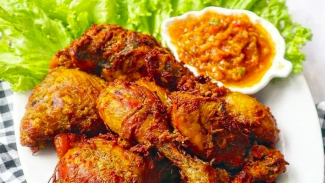 ayam goreng terasi dan jeruk