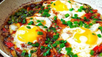 telur ceplok 3 saus telur ceplok 3 saus