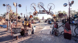 Tempat Bebas Tanpa Aturan Ini Jadi Rumah 2000 Tunawisma di Gurun California