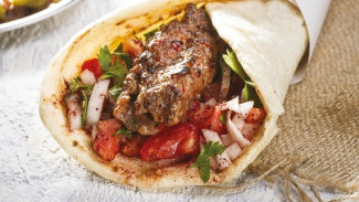 Terungkap Sudah! Inilah Alasan Mengapa Kebab Jadi Makanan Hits di Indonesia
