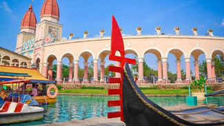 Wisata Cianjur Arsitektur Indah, Ada Masjid Berusia 200 Tahun yang Bikin Takjub!