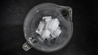 Dingin yang Berbeda: Pilih Es Kristal atau Es Polar?
