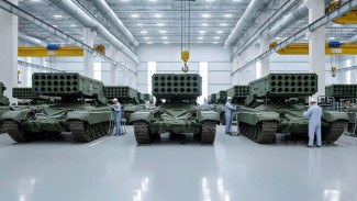 TOS-1A Solntsepyok Rusia Terus Diproduksi dan Diupgrade untuk Perang Modern!