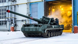 Artileri Raksasa 2S7M Malka Rusia Bangkit Lagi, Senjata Darat Paling Menakutkan Era Soviet Kembali Beroperasi!