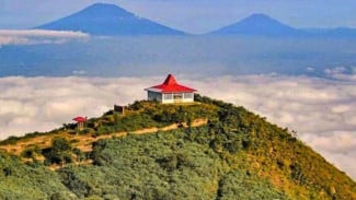5 Gunung Cantik Ramah Pemula, Pendakian Mudah Tapi Viewnya Juara