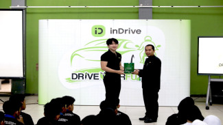 inDrive Edukasi Ratusan Pelajar Bandung Lewat 
