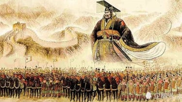 Ular qoshni xonada sikishmoqda