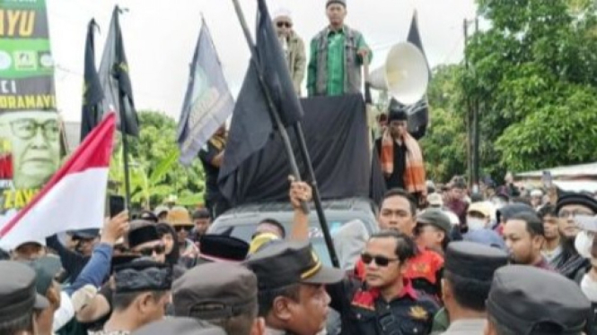 Aliansi santri dan rakyat Indonesia demo di pondok pesantren Al Zaytun