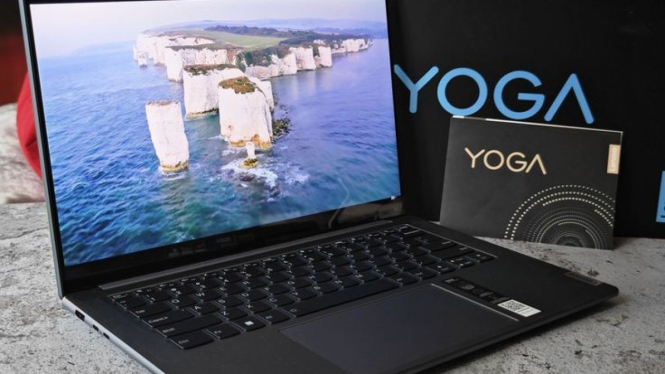 Lengkap Lenovo Yoga Slim 7x Gen 9.