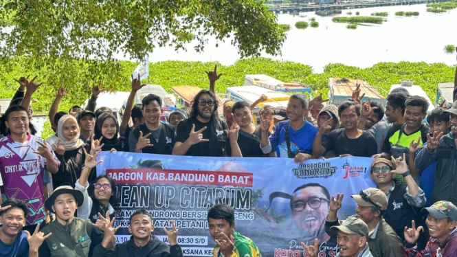 Ono Surono bersama Jaringan Gondrong.