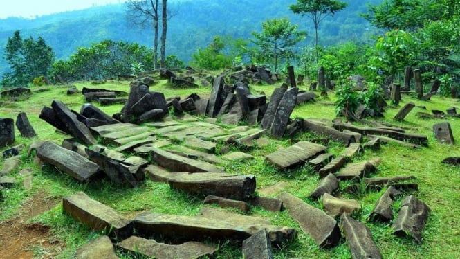 Gunung Padang, tempat wisata religi Cianjur.