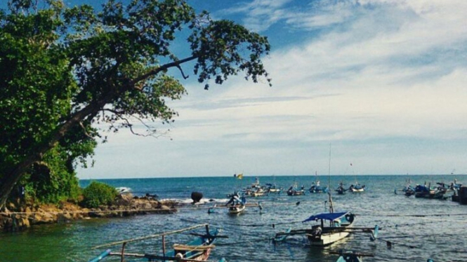 Pantai Jayanti, salah satu wisata Cianjur Jawa Barat.