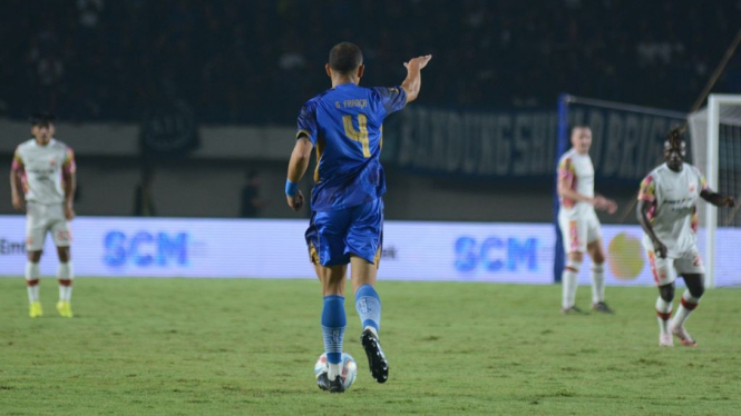 Gustavo Franca, nomor punggung 4 di PERSIB.