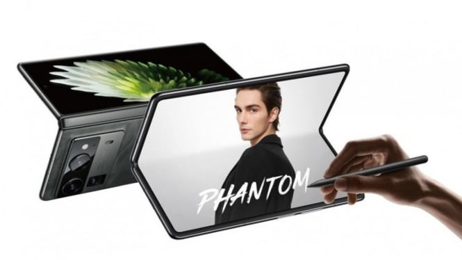 tecno phantom V2 flip