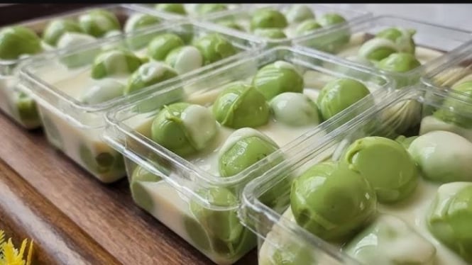 Matcha jelly ball