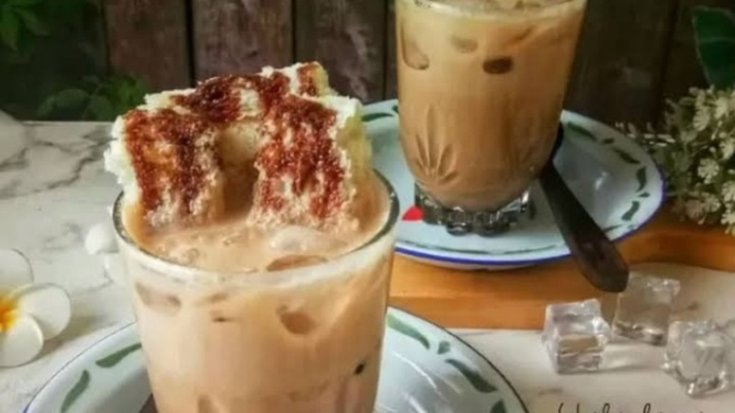 Es kopi santan roti tawar