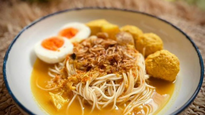 mie kari ayam