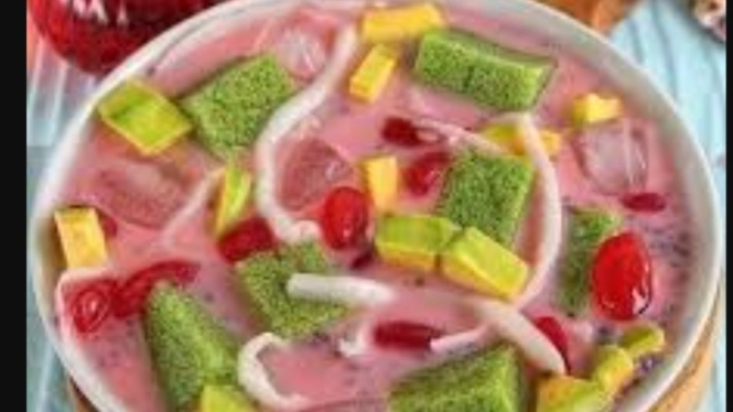Es campur puding lumut