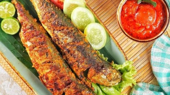 Ikan kembung bumbu kuning