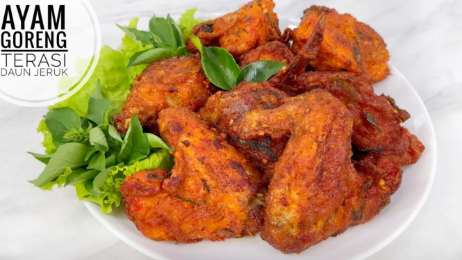 ayam goreng terasi dan jeruk