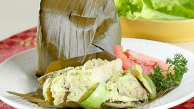 pepes ayam tomat hijau