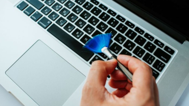 Tips membersihkan keyboard laptop
