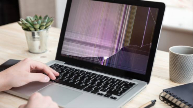 Kebiasaan Merusak Laptop