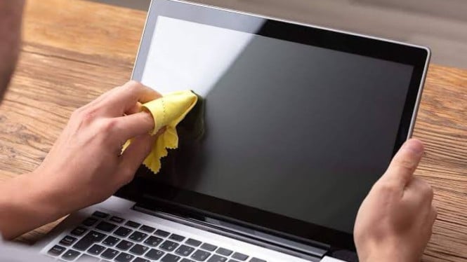Membersihkan Laptop yang Kotor