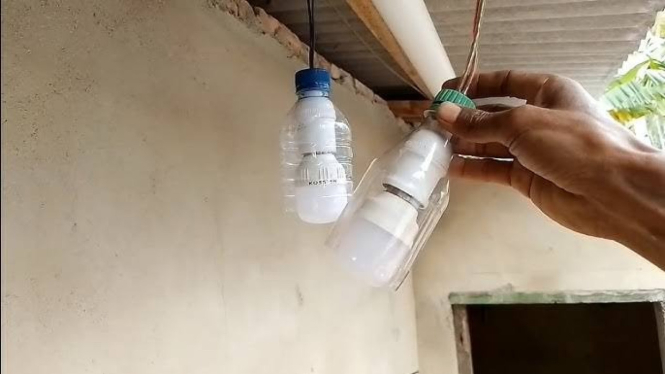 Trik Jenius Memanfaatkan Botol Bekas Untuk Lampu Rusak
