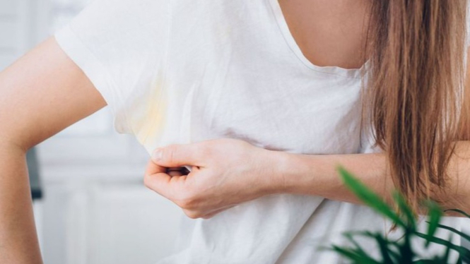 Tips Mengtasai Ketiak Baju Menguning