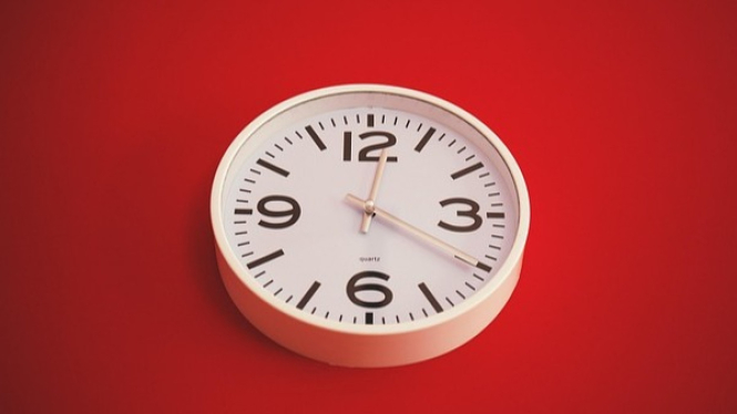 Jam dinding