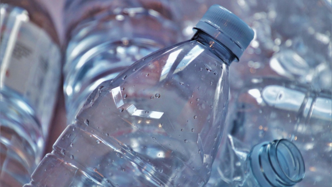 Botol plastik bekas