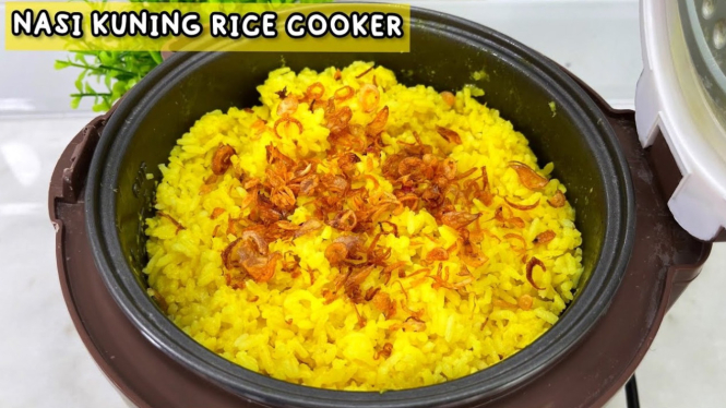 Nasi Kuning Rice Cooker