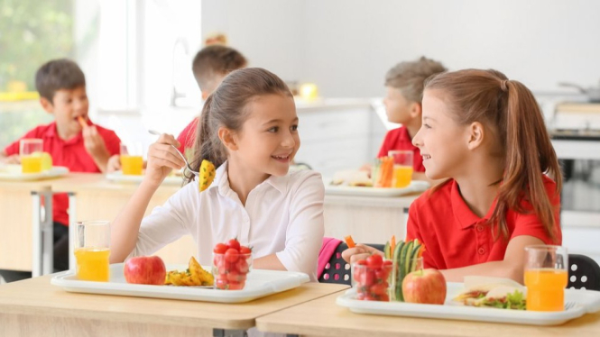 Deretan Negara dengan Makan Siang Gratis