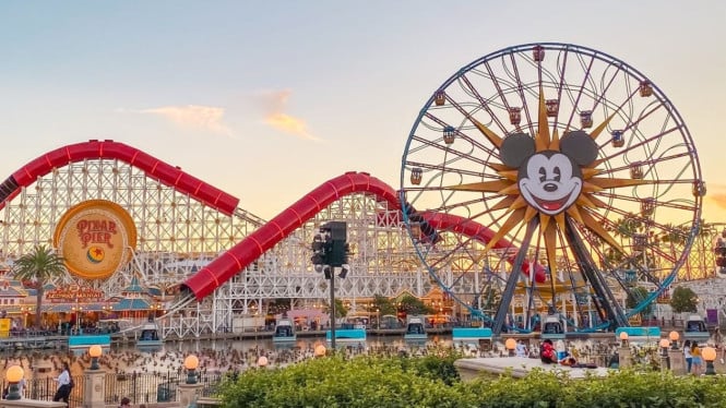 Bangunan Ikonik Disneyland